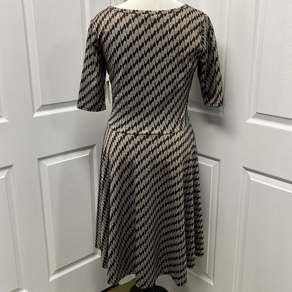 LuLaRoe New Elegant Black Metallic Gold Nicole Dress 2XL NWT - Picture 4 of 12
